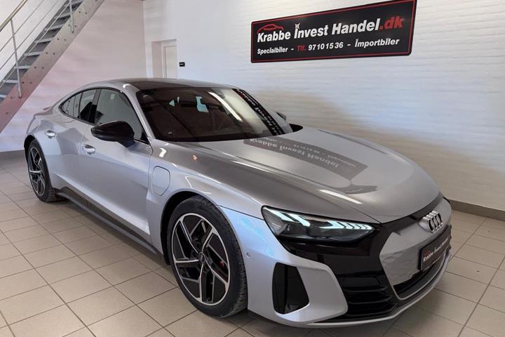 Sølv Audi RS e-tron GT fra 2022