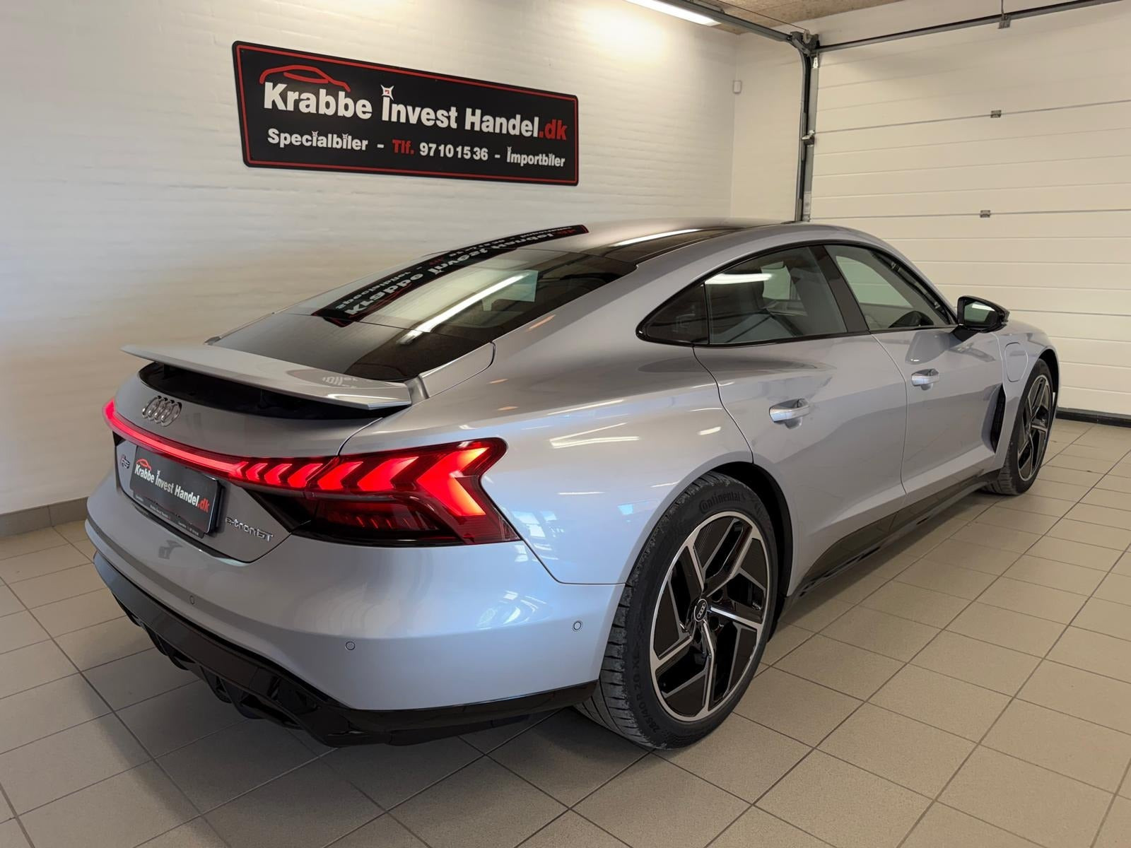 Sølv Audi RS e-tron GT fra 2022