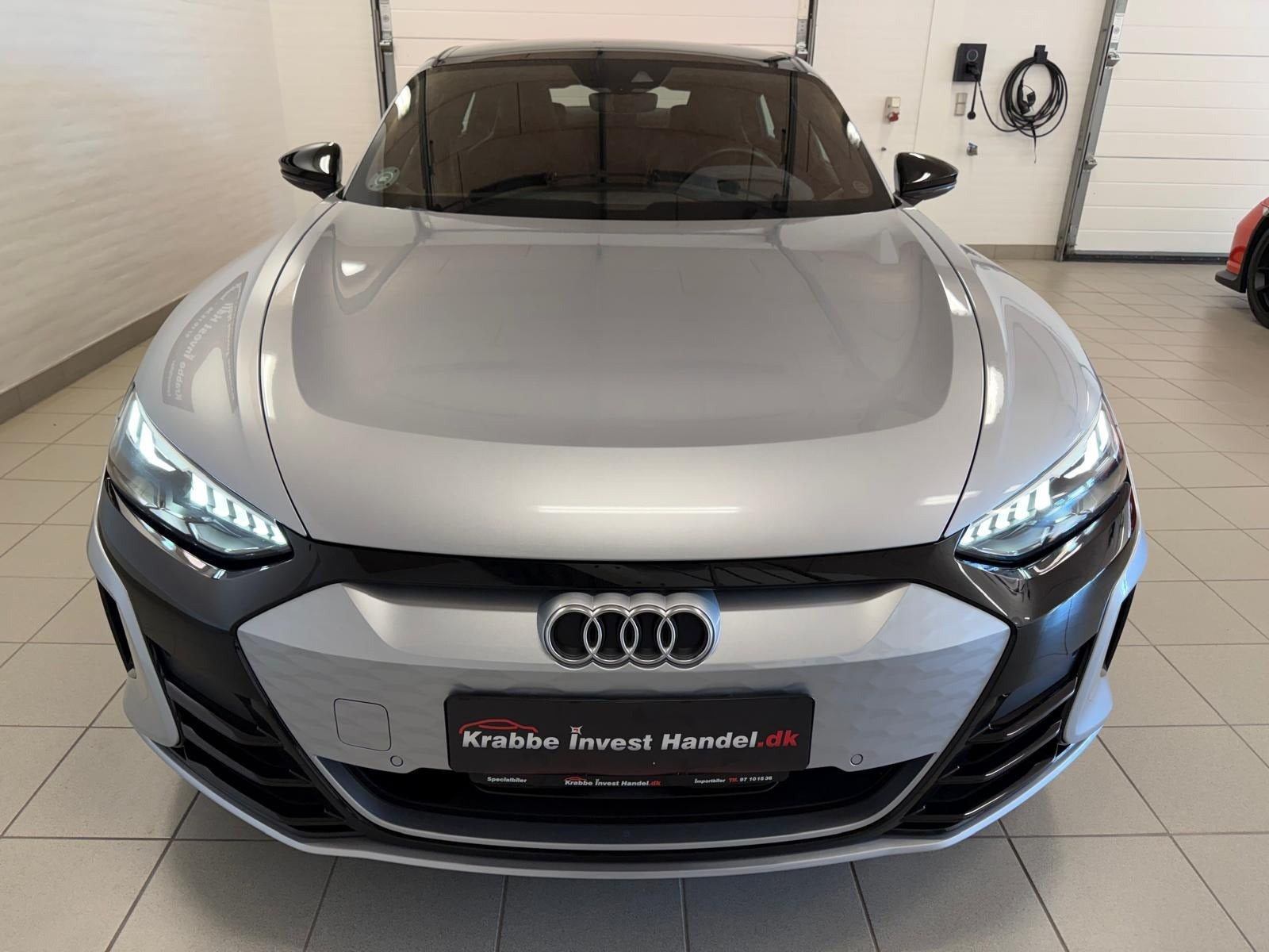 Sølv Audi RS e-tron GT fra 2022
