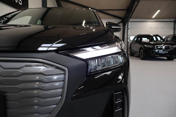 Sort Audi Q4 e-tron fra 2024