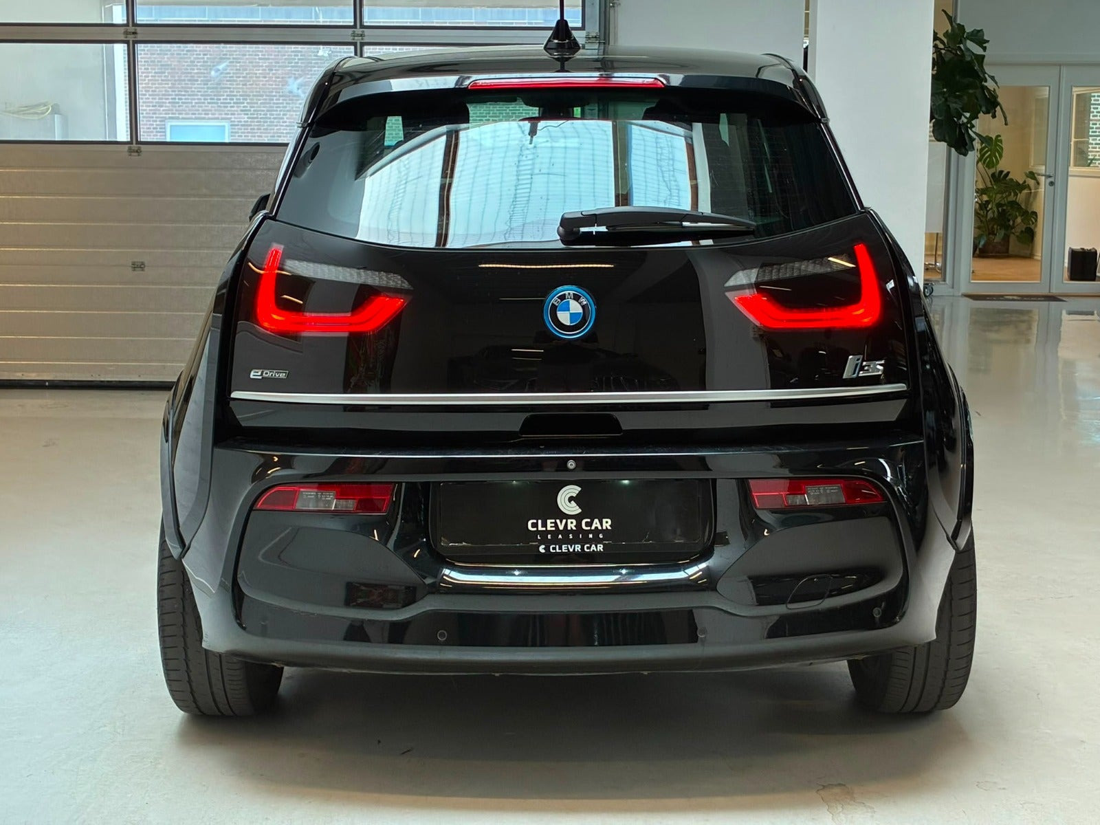 Sort BMW i3s fra 2019