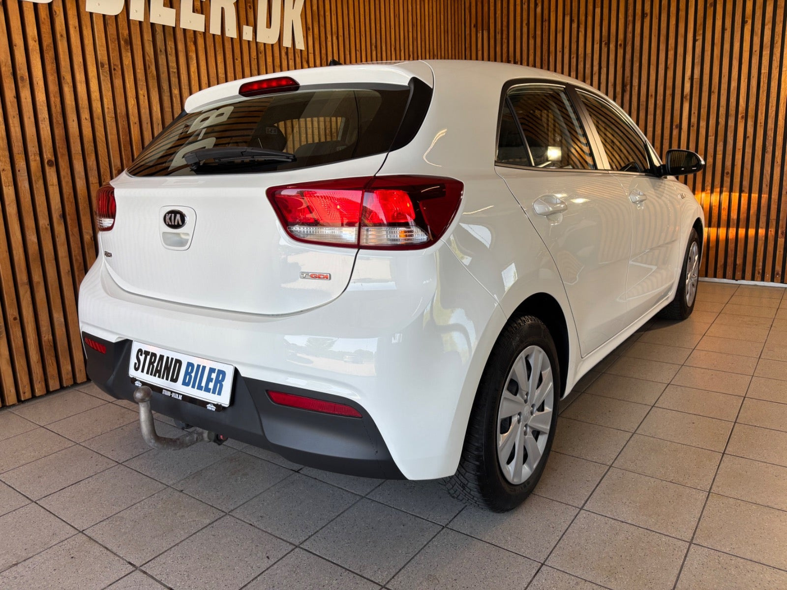 Hvid Kia Rio fra 2017