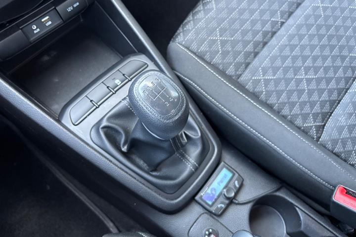 Hvid Kia Rio fra 2017