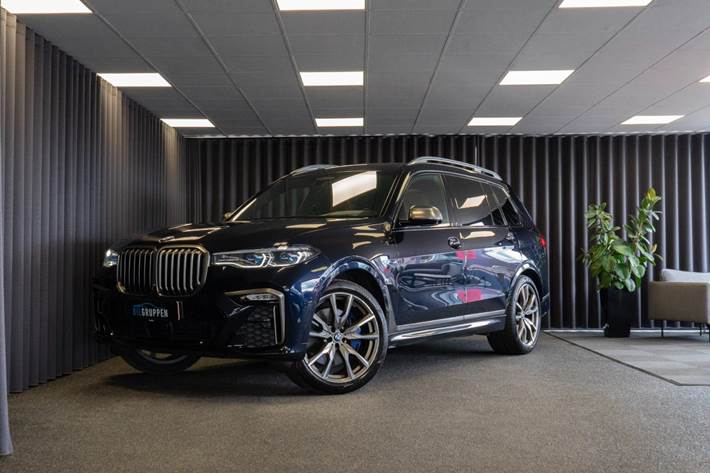 Blå BMW X7 fra 2019