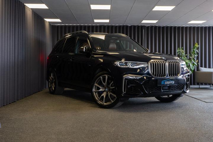 Sort BMW X7 fra 2019 set udefra