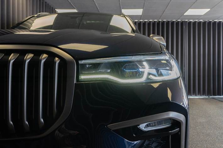 Sort BMW X7 fra 2019 set udefra