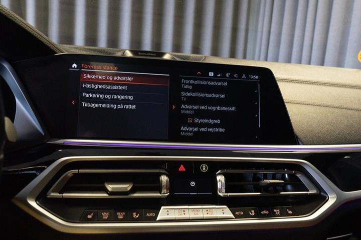 Sort BMW X7 fra 2019