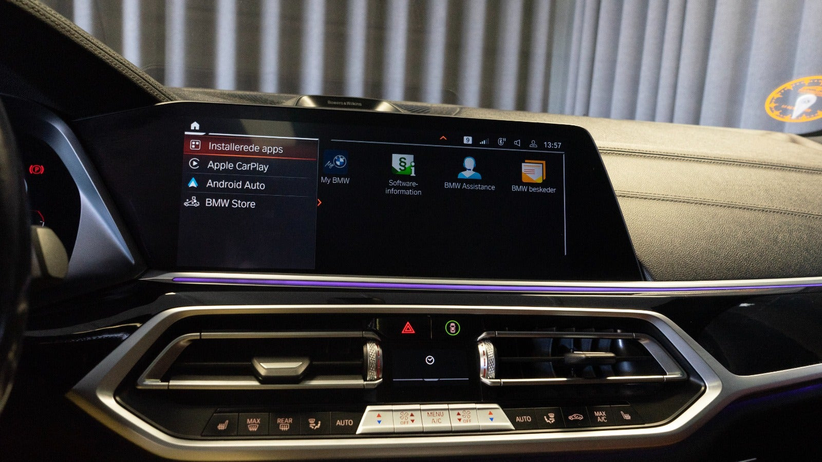 Sort BMW X7 fra 2019