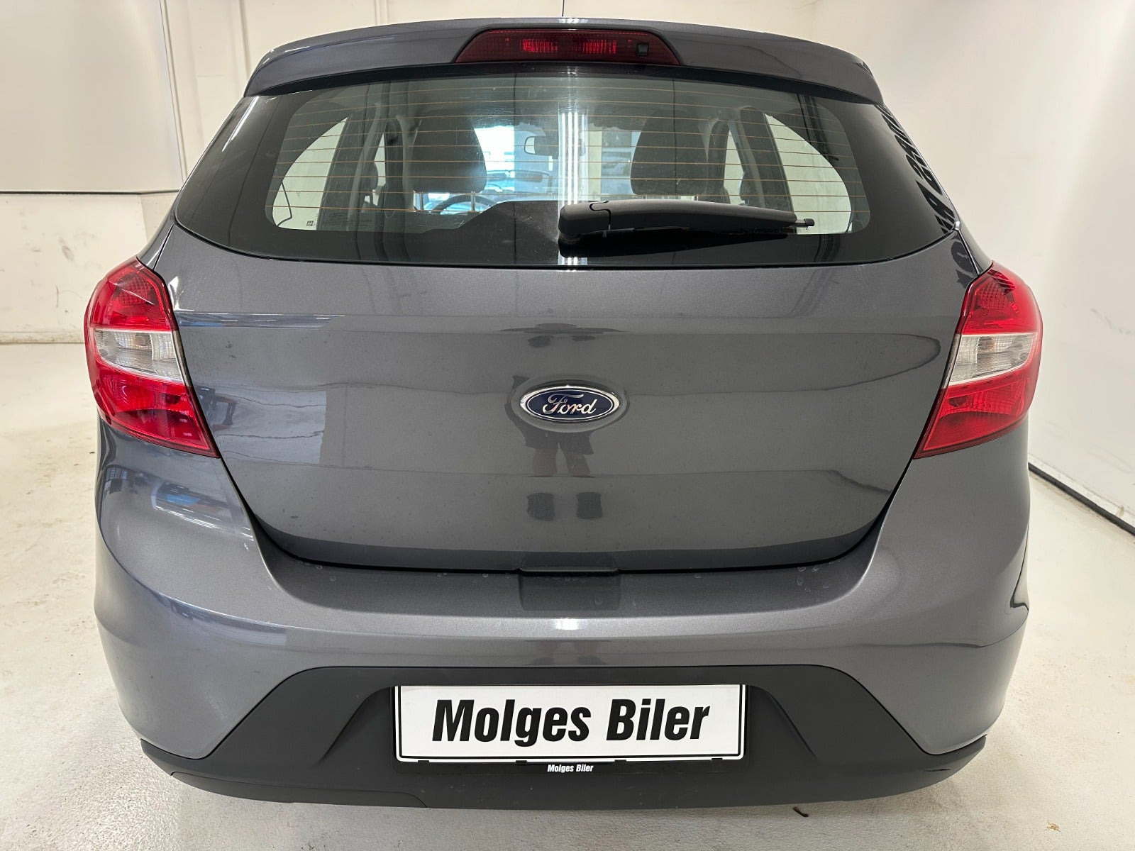 Grå Ford Ka+ fra 2016
