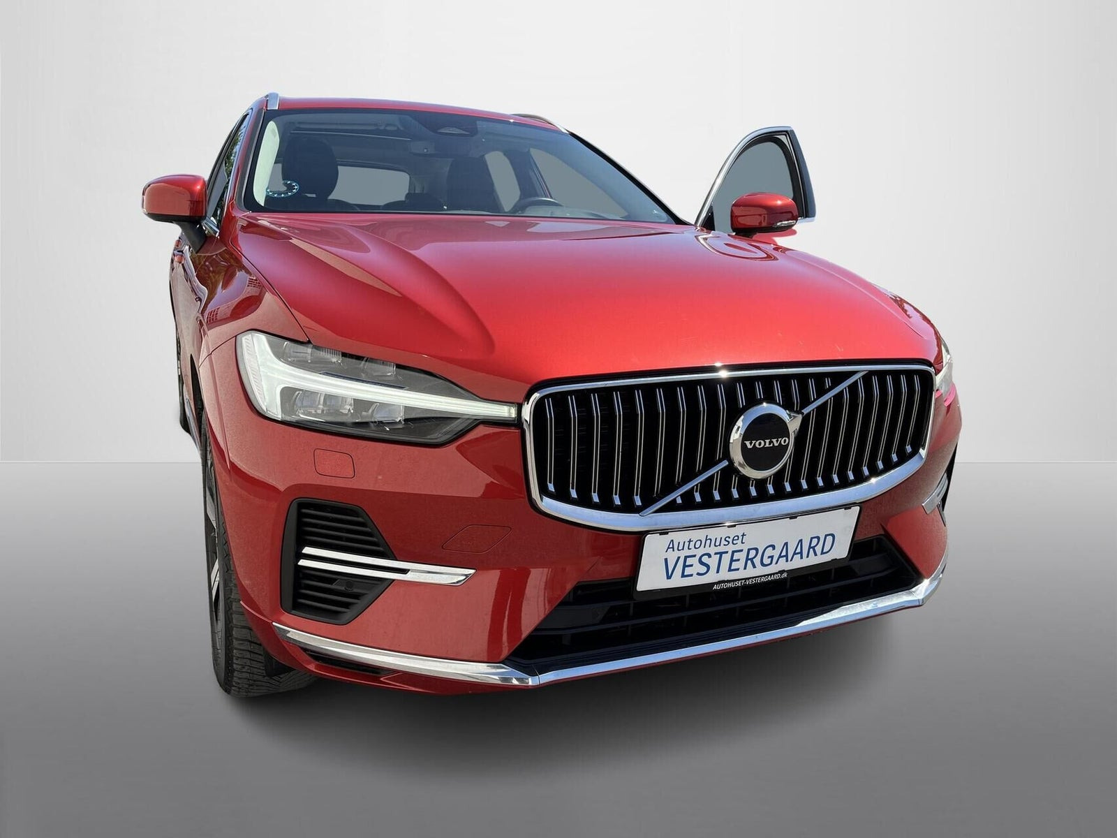 Rød Volvo XC60 fra 2023