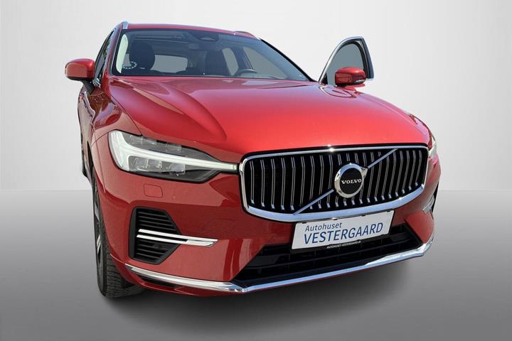 Rød Volvo XC60 fra 2023