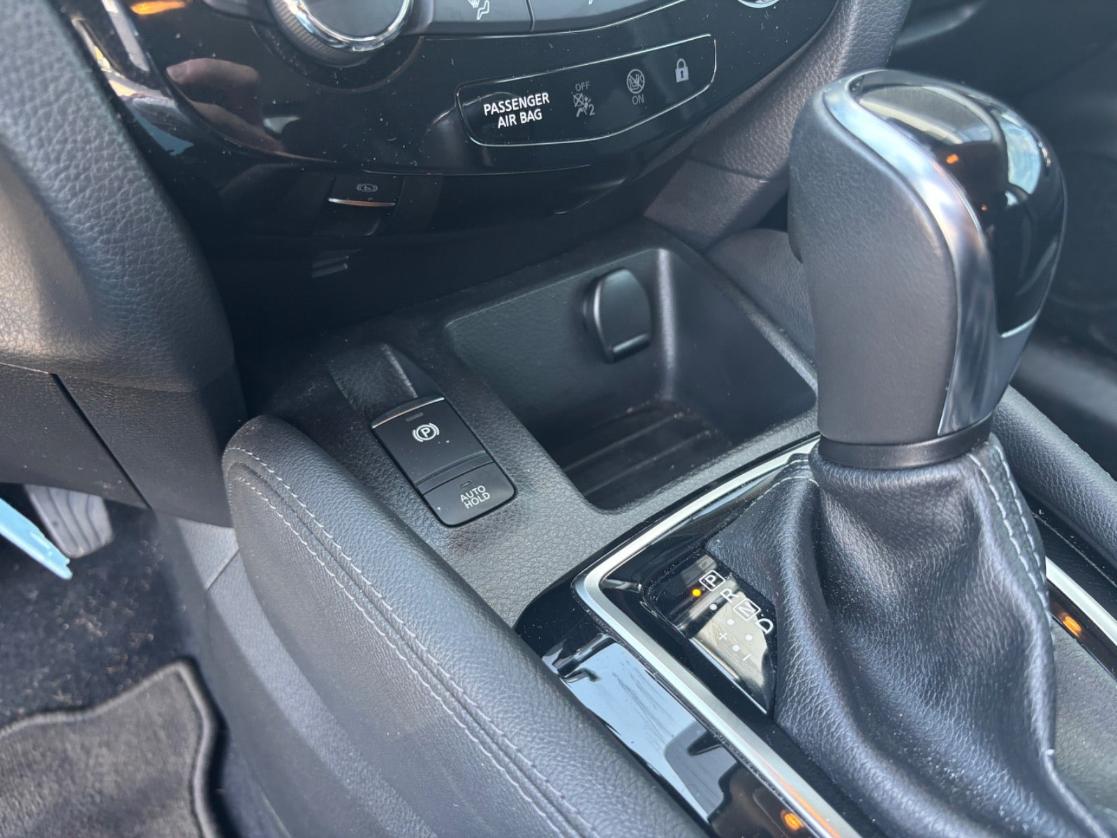 Grå Nissan Qashqai fra 2020