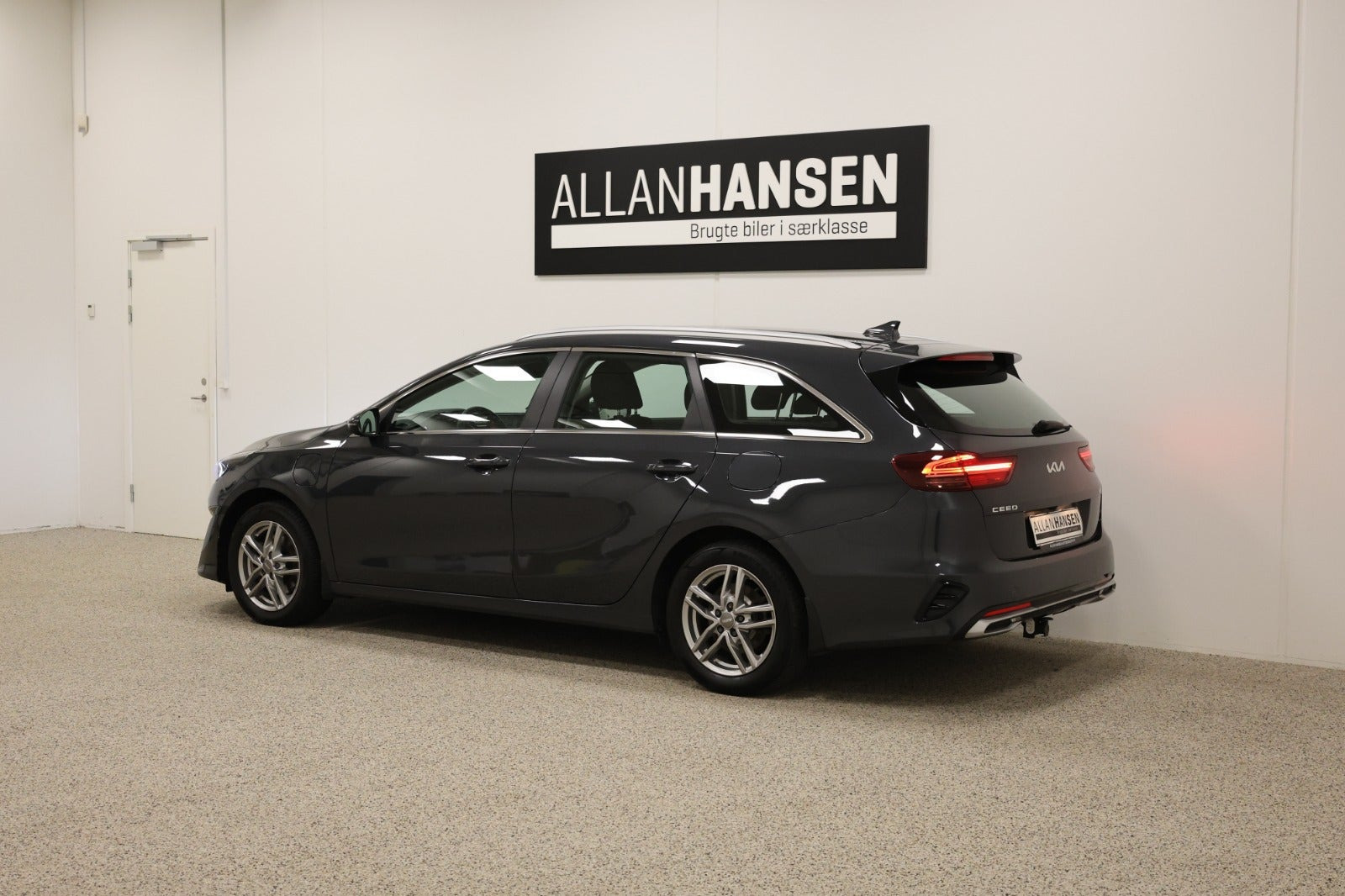 Grå Kia Ceed fra 2021
