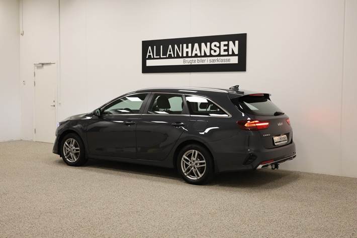 Grå Kia Ceed fra 2021