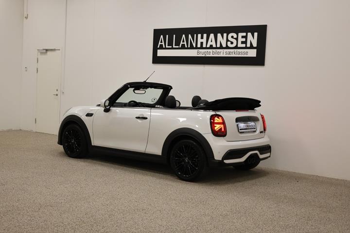 Hvid Mini Cooper S fra 2023