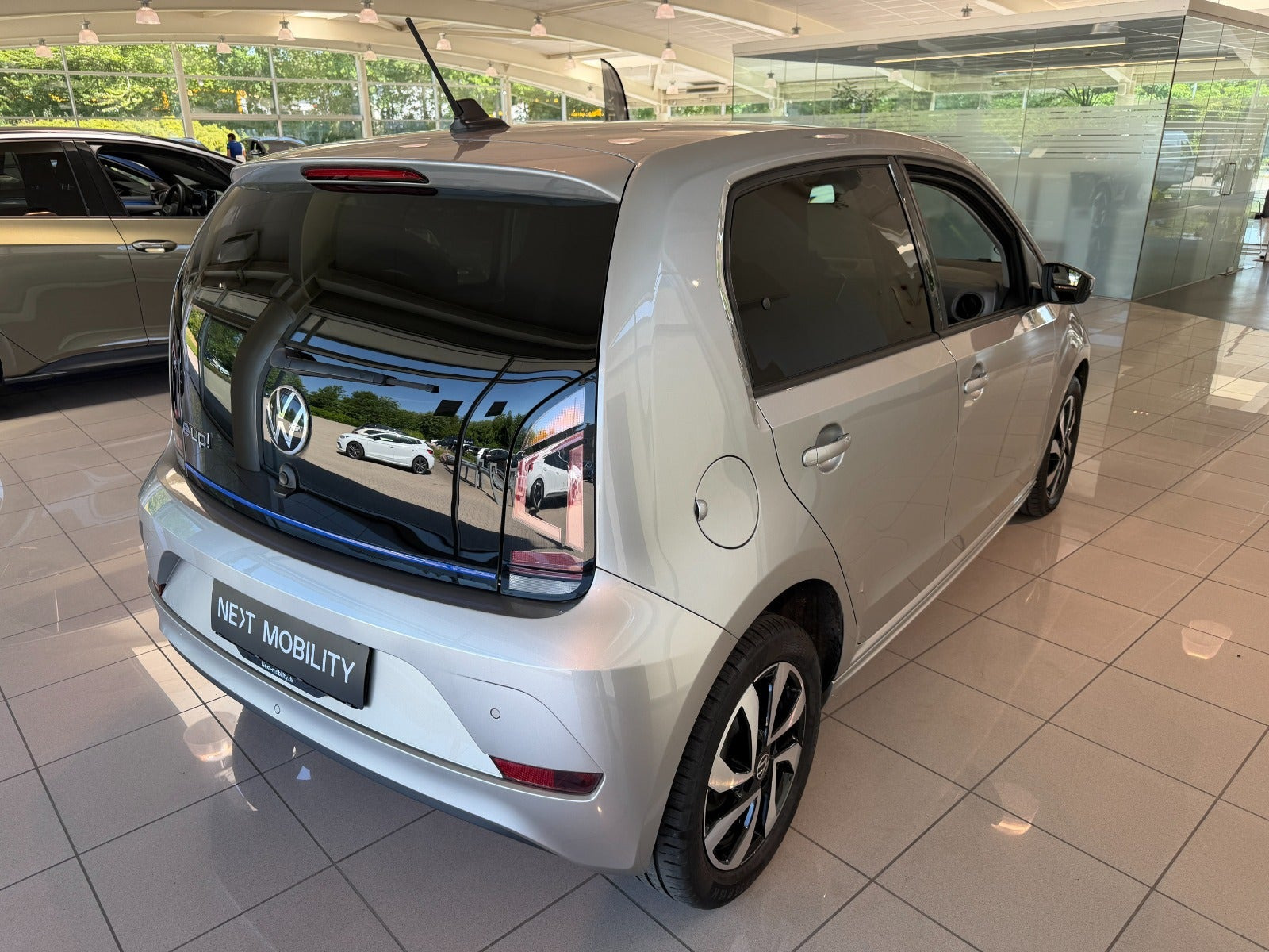 Grå VW E-UP! fra 2022