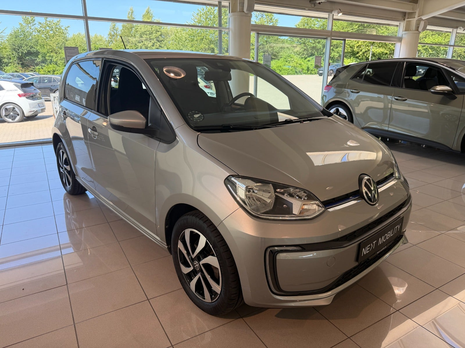 Grå VW E-UP! fra 2022