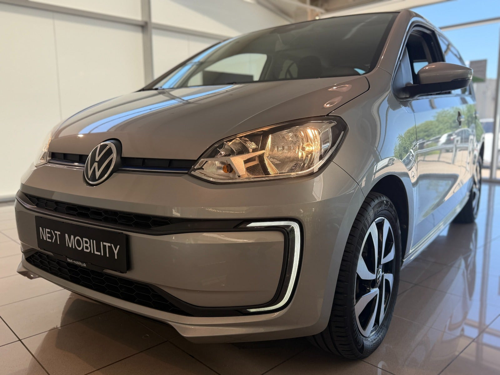 Grå VW E-UP! fra 2022