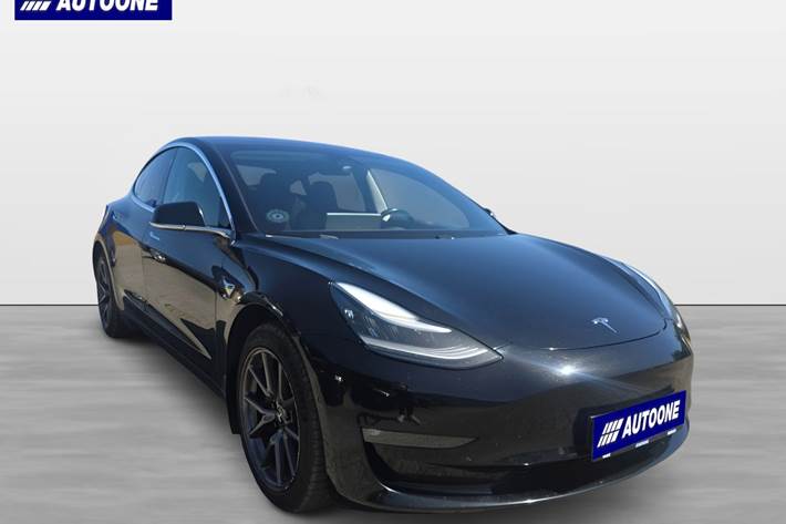 Sort Tesla Model 3 fra 2019