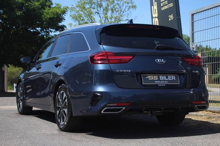 Blå Kia Ceed fra 2020