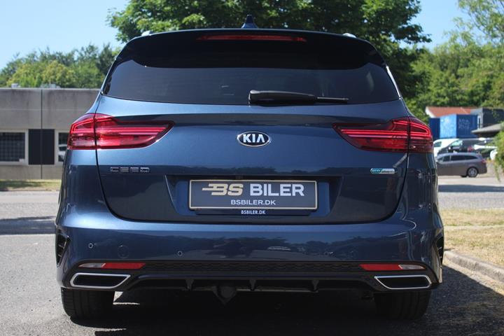 Blå Kia Ceed fra 2020