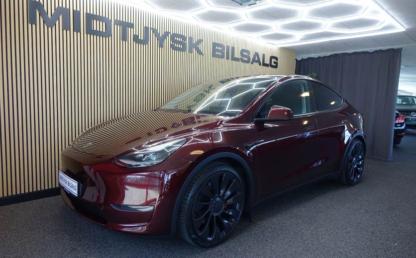 Tesla Model Y Performance AWD