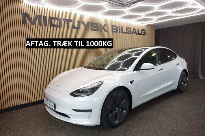 Hvid Tesla Model 3 fra 2022
