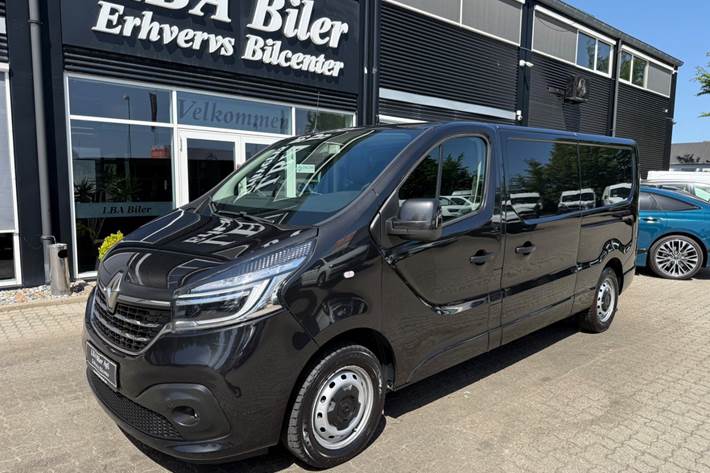 Sort Renault Trafic T29 fra 2021