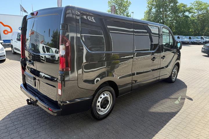 Sort Renault Trafic T29 fra 2021
