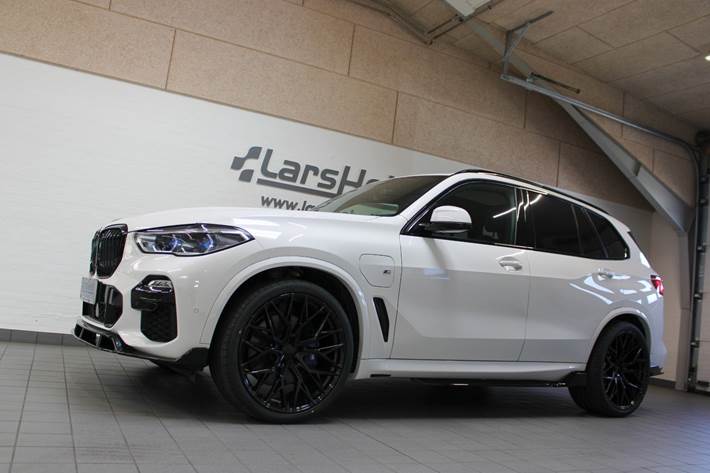 Hvid BMW X5 fra 2021