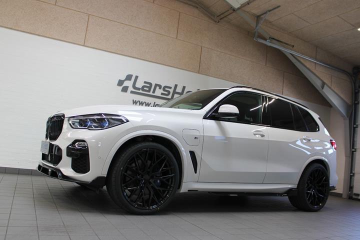 Hvid BMW X5 fra 2021
