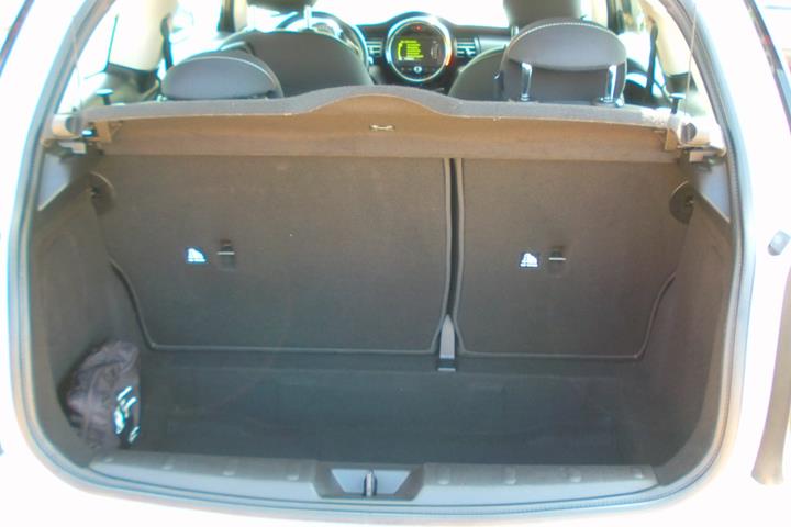 Hvid Mini Cooper fra 2016