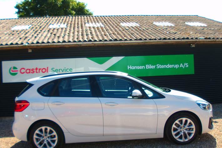 Hvid BMW 225xe fra 2019