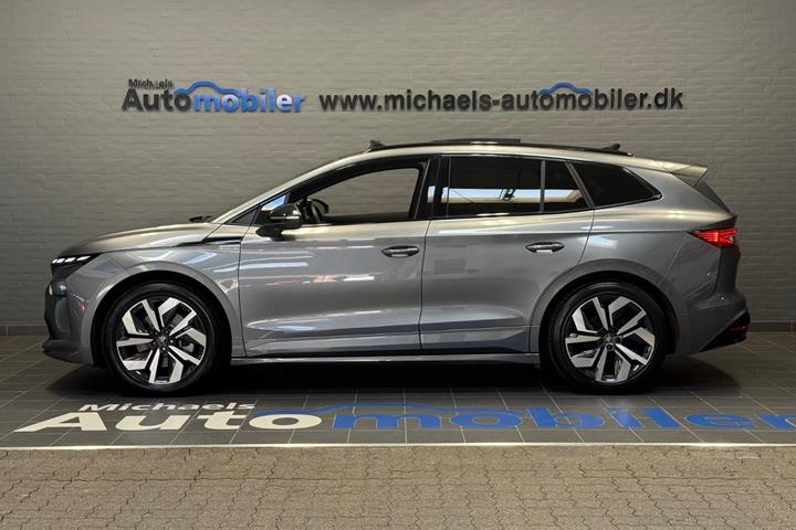 Grå Skoda Enyaq fra 2025