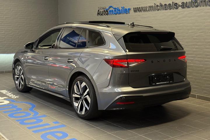 Grå Skoda Enyaq fra 2025