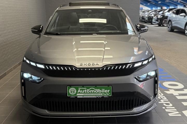 Grå Skoda Enyaq fra 2025