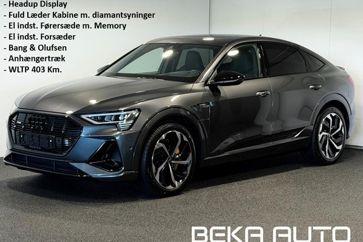 Grå Audi e-tron fra 2023 set udefra