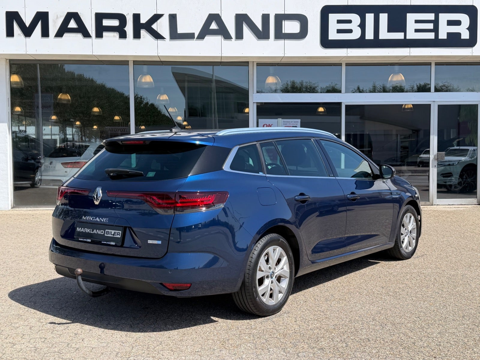 Blå Renault Megane IV fra 2021