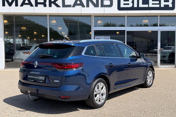 Blå Renault Megane IV fra 2021