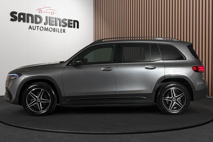 Grå Mercedes EQB250+ fra 2025