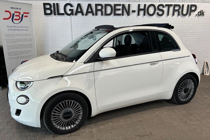 Hvid Fiat 500e fra 2023