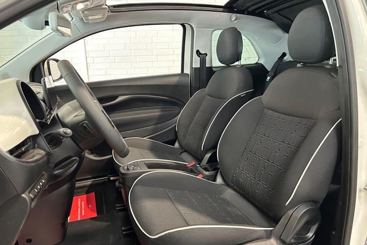 Hvid Fiat 500e fra 2023