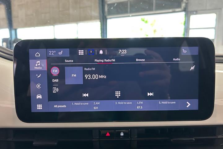 Hvid Fiat 500e fra 2023