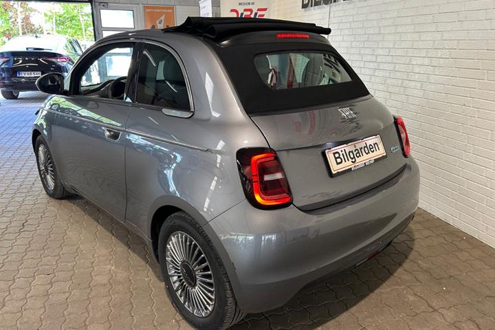 Sort Fiat 500e fra 2023