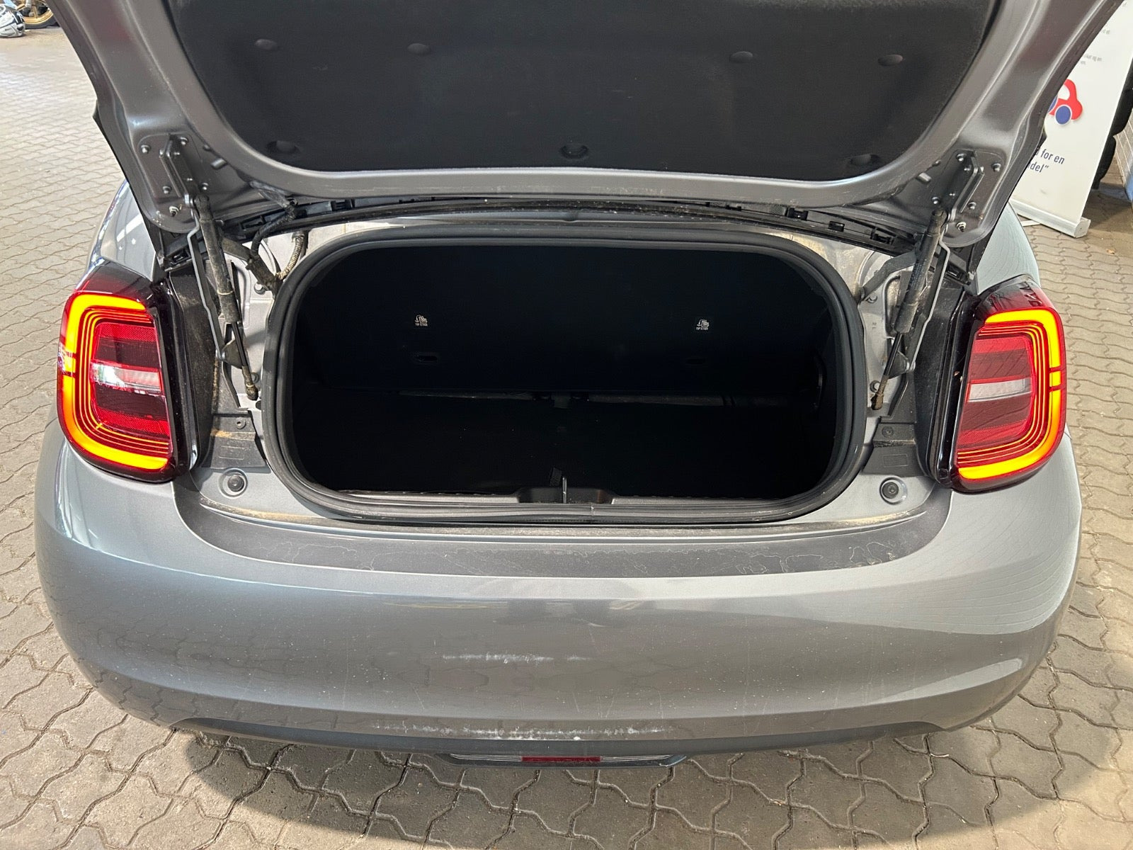 Sort Fiat 500e fra 2023
