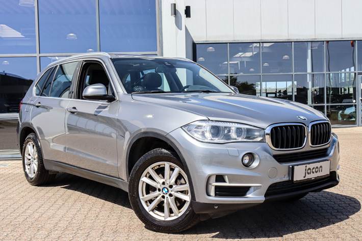 Grå BMW X5 fra 2016