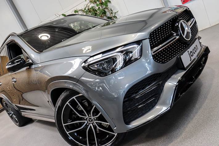 Grå Mercedes GLE350 de fra 2023