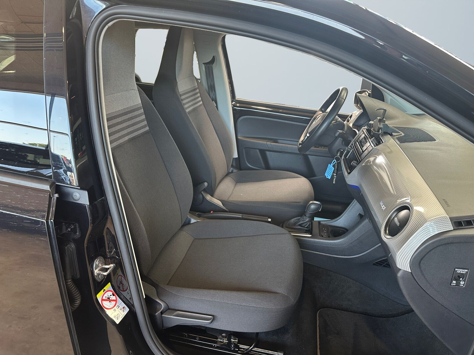 Sort VW E-UP! fra 2021