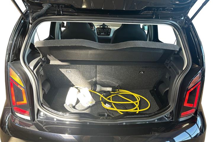 Sort VW E-UP! fra 2021