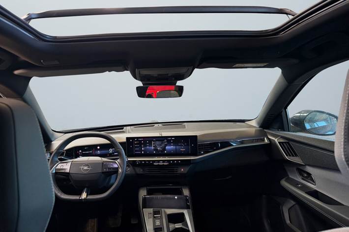 Grøn Opel Grandland-e fra 2025